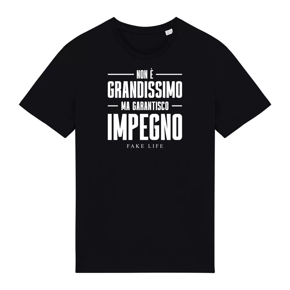 "Non è grandissimo ma garantisco impegno" black t-shirt